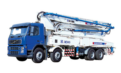 XCMG HB44   Truck-mounted Concrete Pump