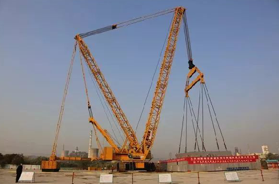 2,000t XCMG Crane Assists in A Global Super Bridge Project