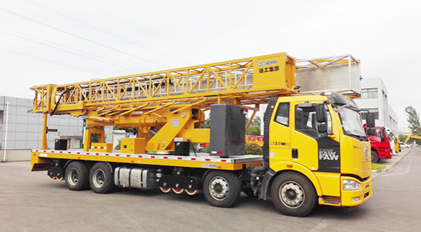 Domestic Maximum Parameter Truss Bridge Detection Vehicle in Xuzhou Off the Production Line