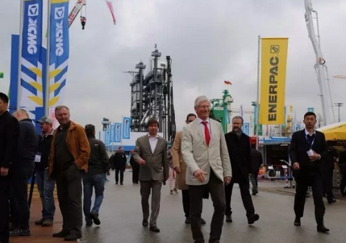 Vice Mayor of Munich Visited XCMG’s Exhibition Booth on bauma