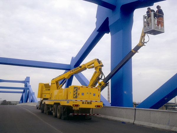 XCMG’s Bridge Inspection Vehicles Address Complicated Situations with High Proficiency