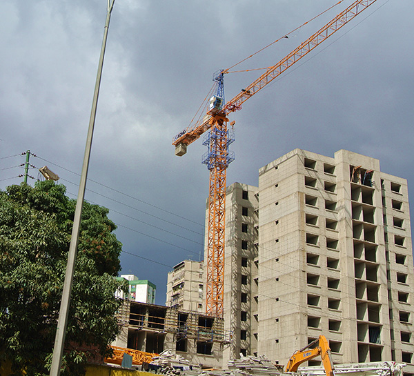 XCMG workers dedicating to Venezuela’s livelihood projects