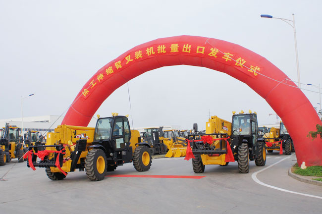 XCMG Batch Exports 24 Telehandlers